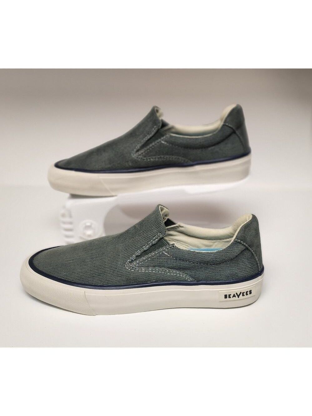 SeaVees Men's Hawthorne Cordies Casual Sneakers Sea Spray Corduroy Size US 8